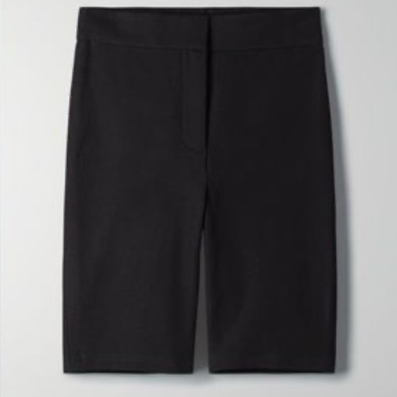 Aritzia Babaton Forte Short - Picture 1 of 2